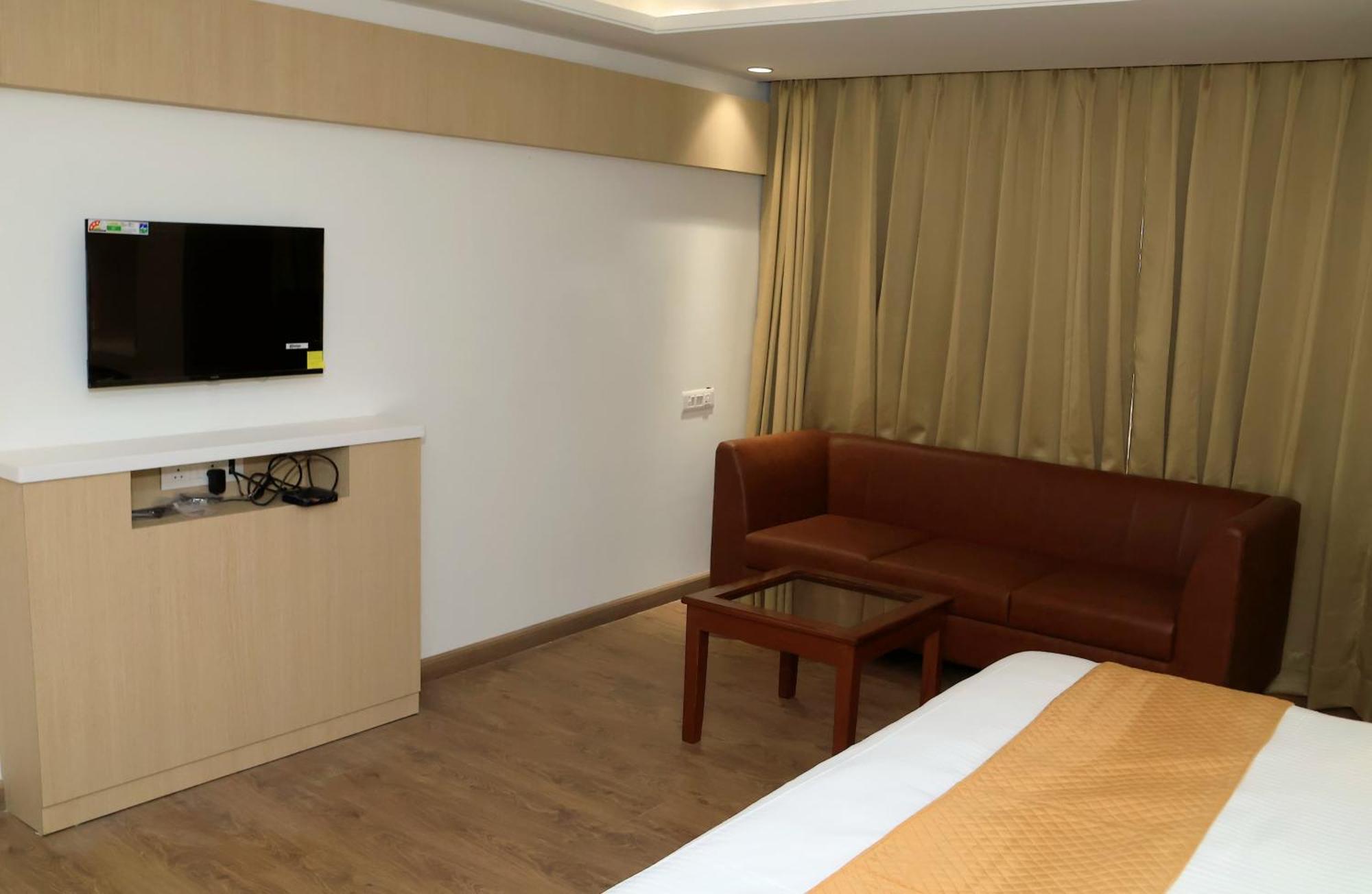 Hotel Radiance バレーリー エクステリア 写真